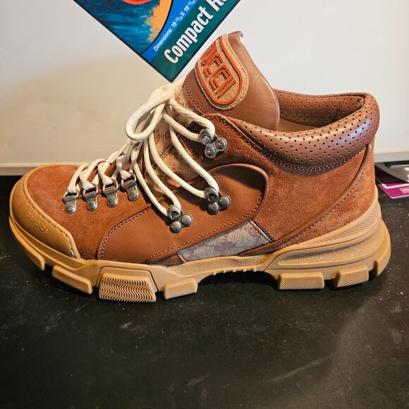 Designer boots - Picture 2 of 4